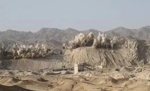 現在開采礦山都在用什么設備？