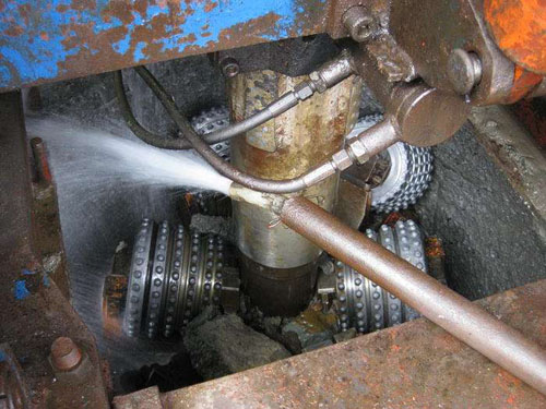 反井鉆機(jī)軸承溫度會(huì)過高的原因?