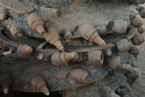 采煤機(jī)在開機(jī)停機(jī)檢修時(shí)的注意事項(xiàng)